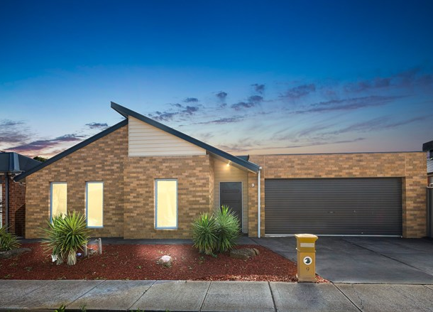 9 Weavers Street, Manor Lakes VIC 3024