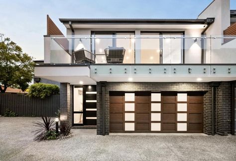 2/33 Lawson Street, Essendon VIC 3040