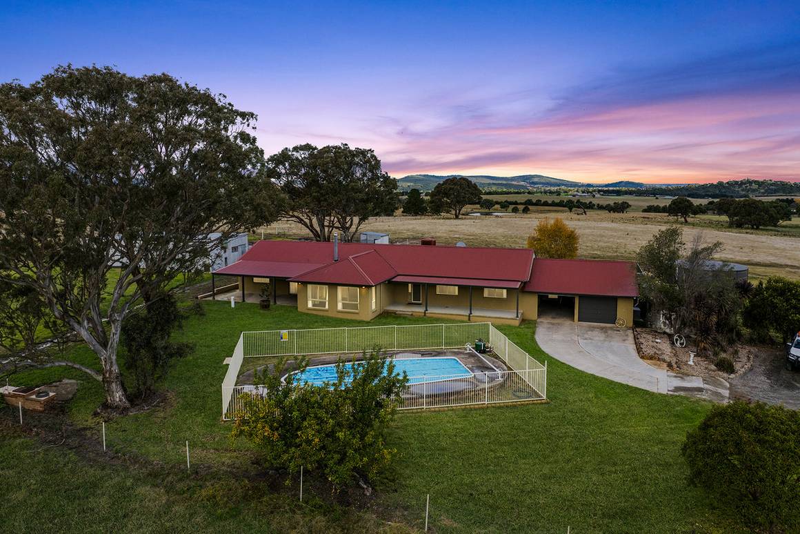 Picture of 30 Bumana Road, GOULBURN NSW 2580