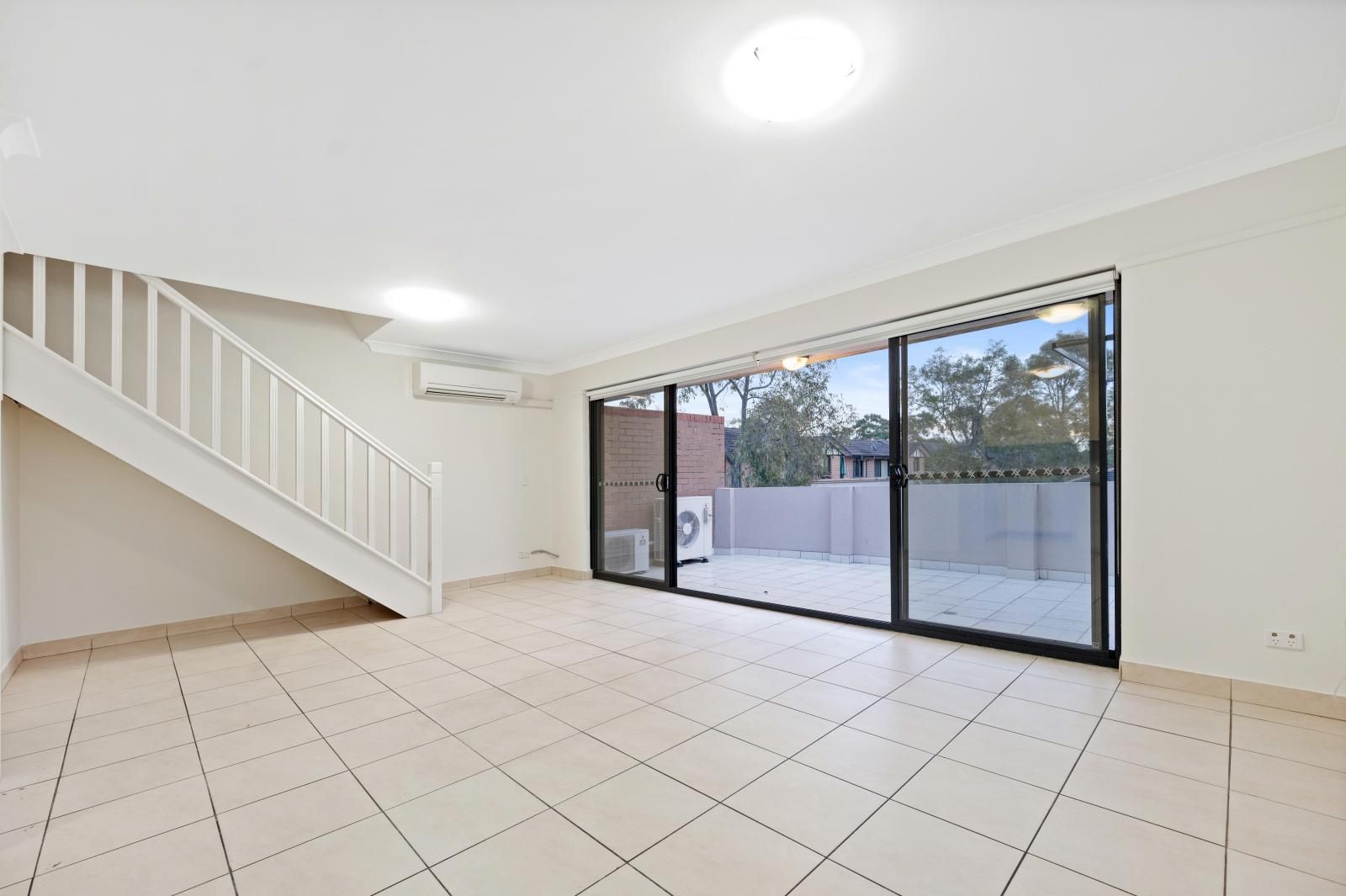 3 bedrooms Apartment / Unit / Flat in 21/5-7 Exeter Road HOMEBUSH WEST NSW, 2140