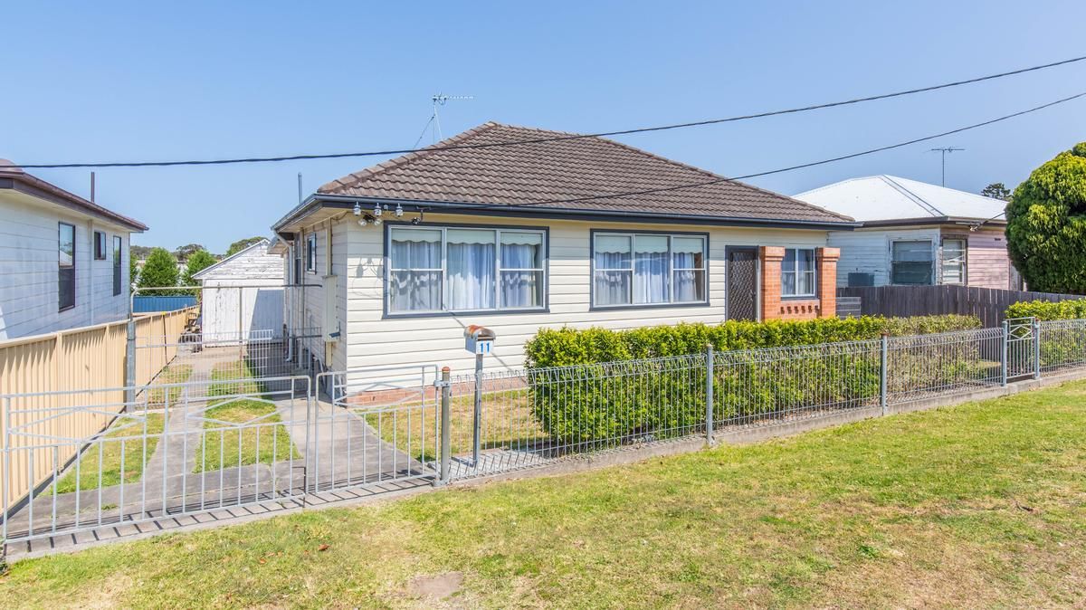 11 Macquarie Avenue, Gateshead NSW 2290, Image 1