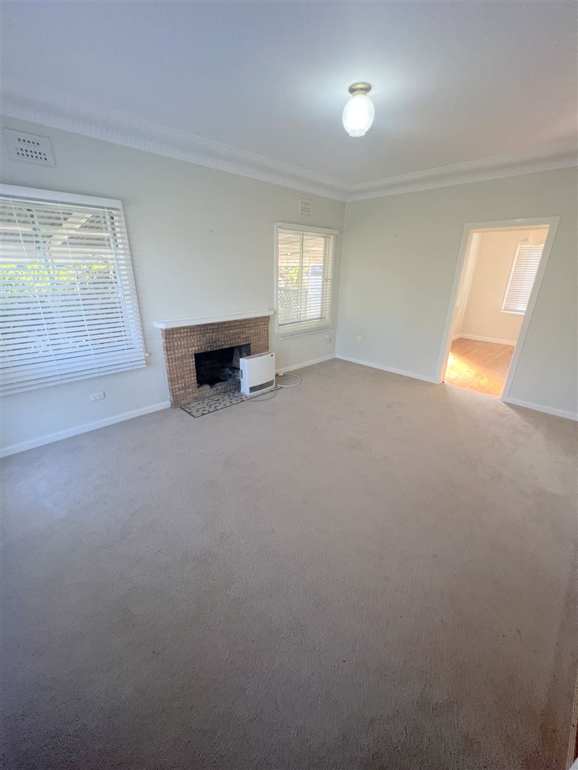 3 bedrooms House in 1A Hudson Street GRIFFITH NSW, 2680
