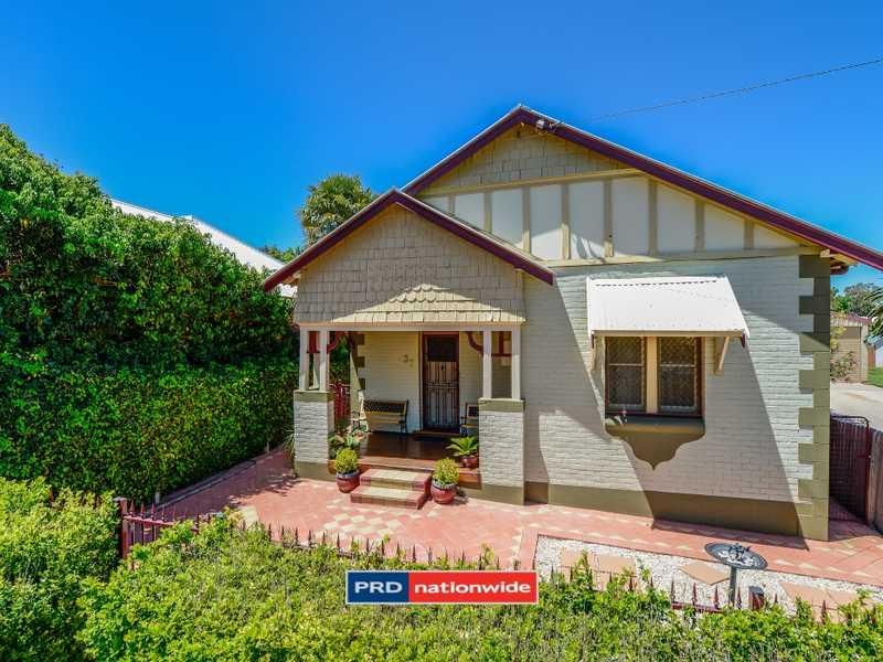 37 Bourke Street, East Tamworth Property History & Address Research