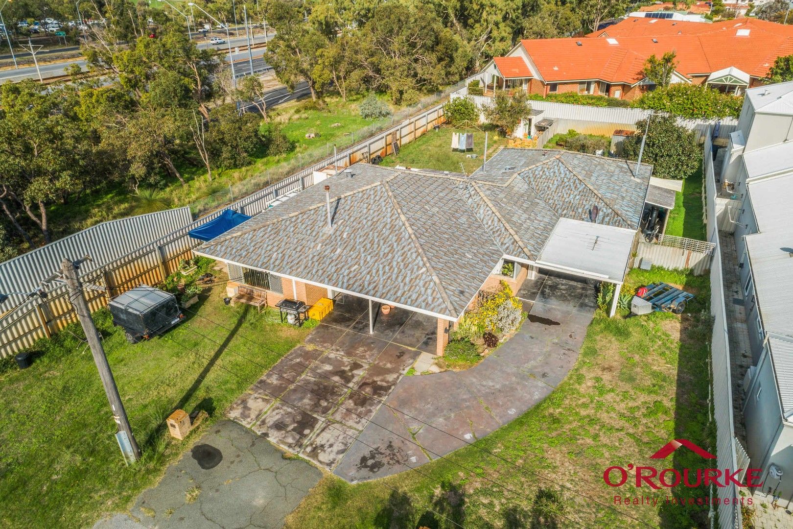 5 bedrooms House in 12 & 14 Dunster Road INNALOO WA, 6018