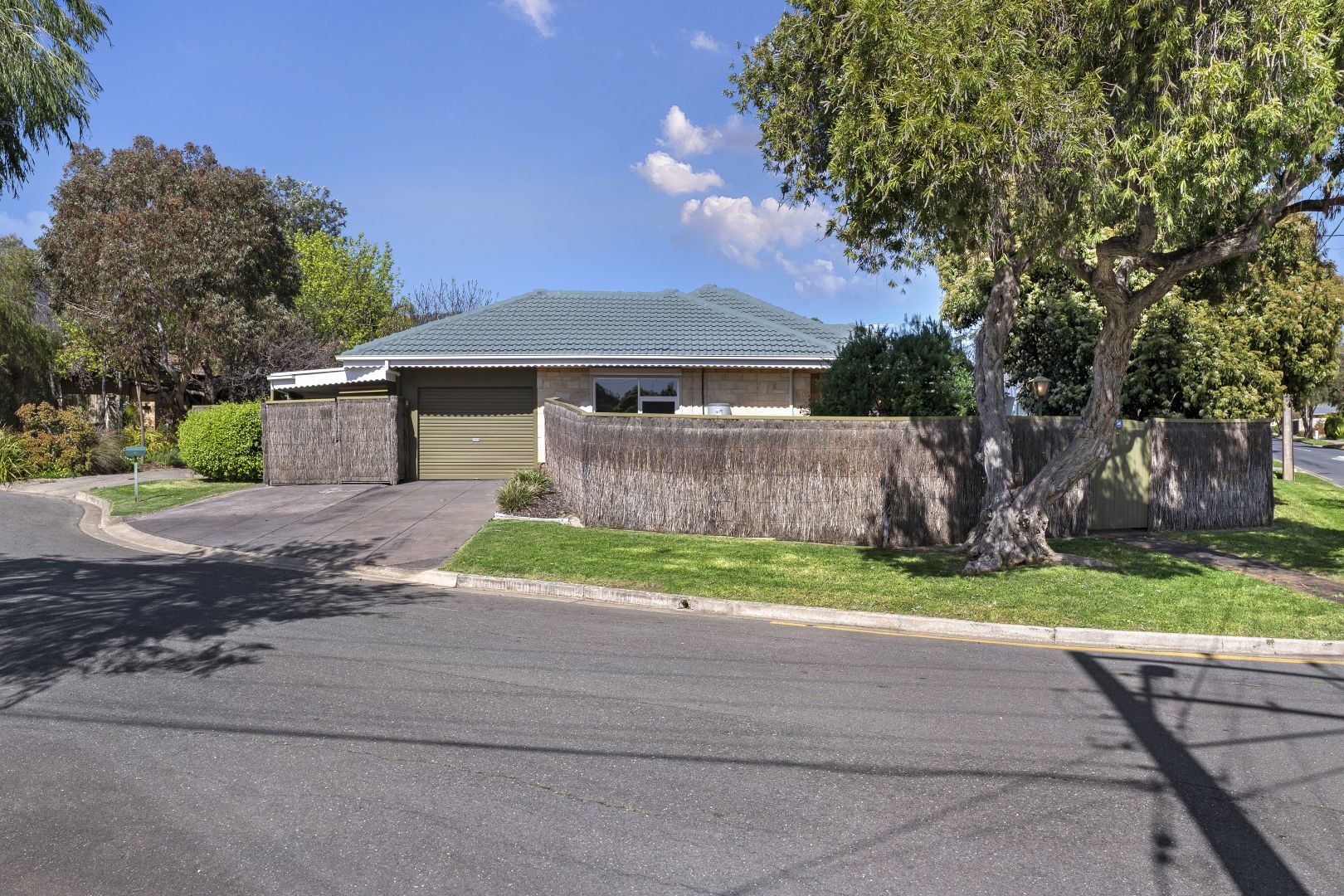 27 Fairleys Road, Rostrevor SA 5073, Image 2