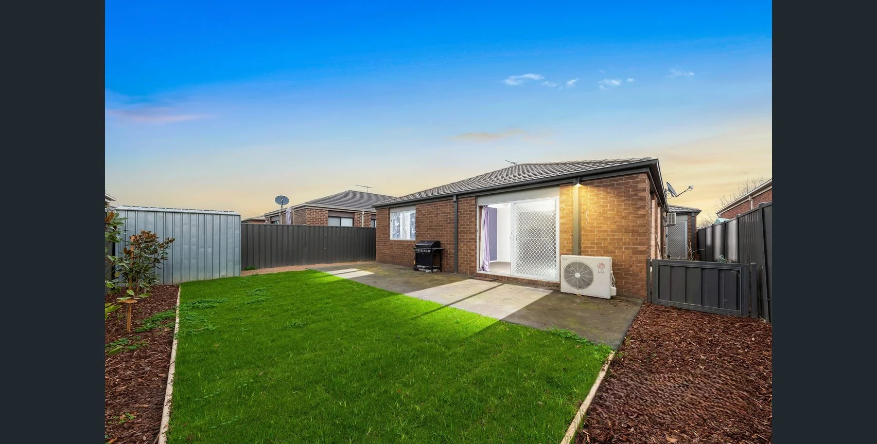 Additional image 13 of 52 Edmondshaw Drive, Deer Park VIC 3023