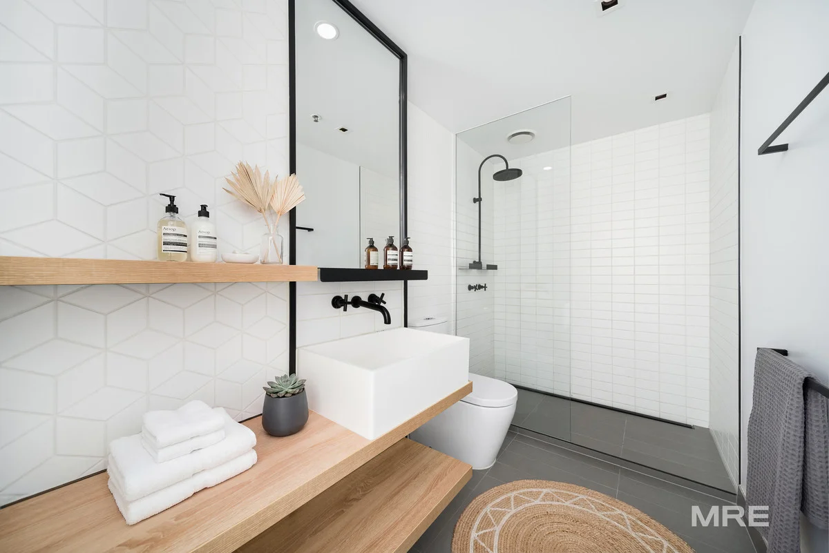 Additional image 7 of 1613/677 La Trobe Street, Docklands VIC 3008