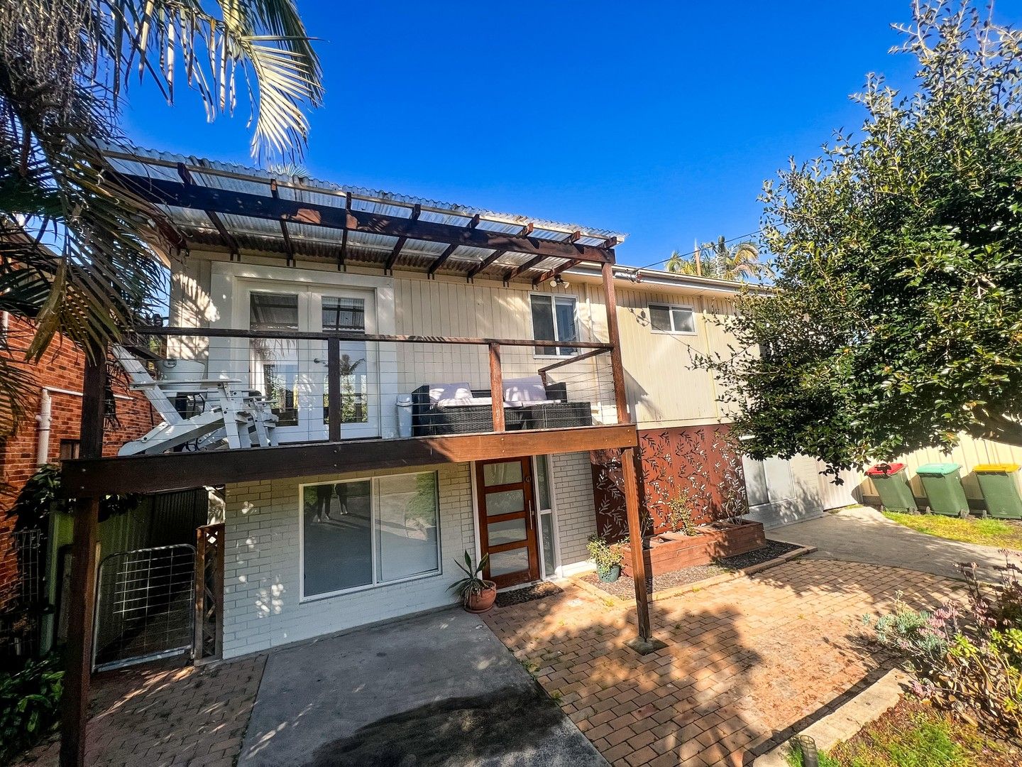 5 bedrooms House in 25 Queen Street BALCOLYN NSW, 2264