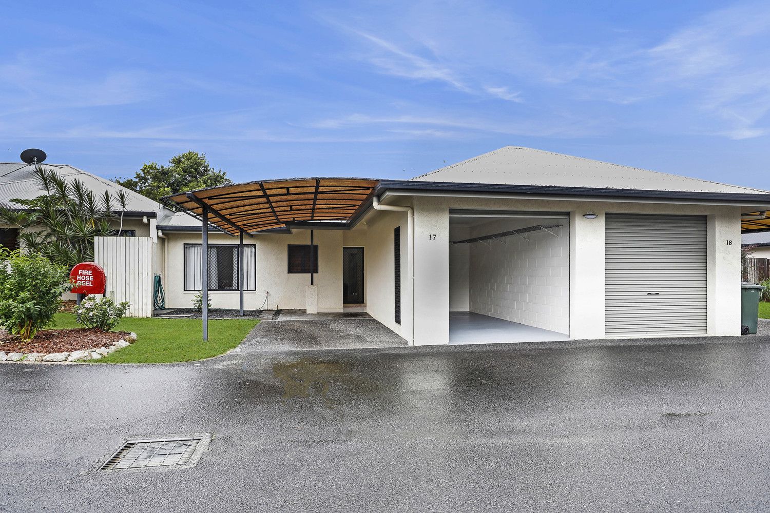 3 bedrooms Apartment / Unit / Flat in 17/190 Irene Street MOOROOBOOL QLD, 4870