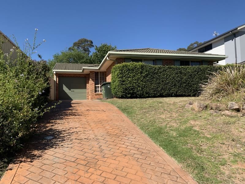 3 bedrooms House in 5 Lucius Place ROSEMEADOW NSW, 2560