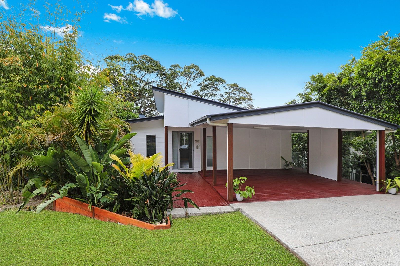 4 bedrooms House in 24 Donna Place BUDERIM QLD, 4556