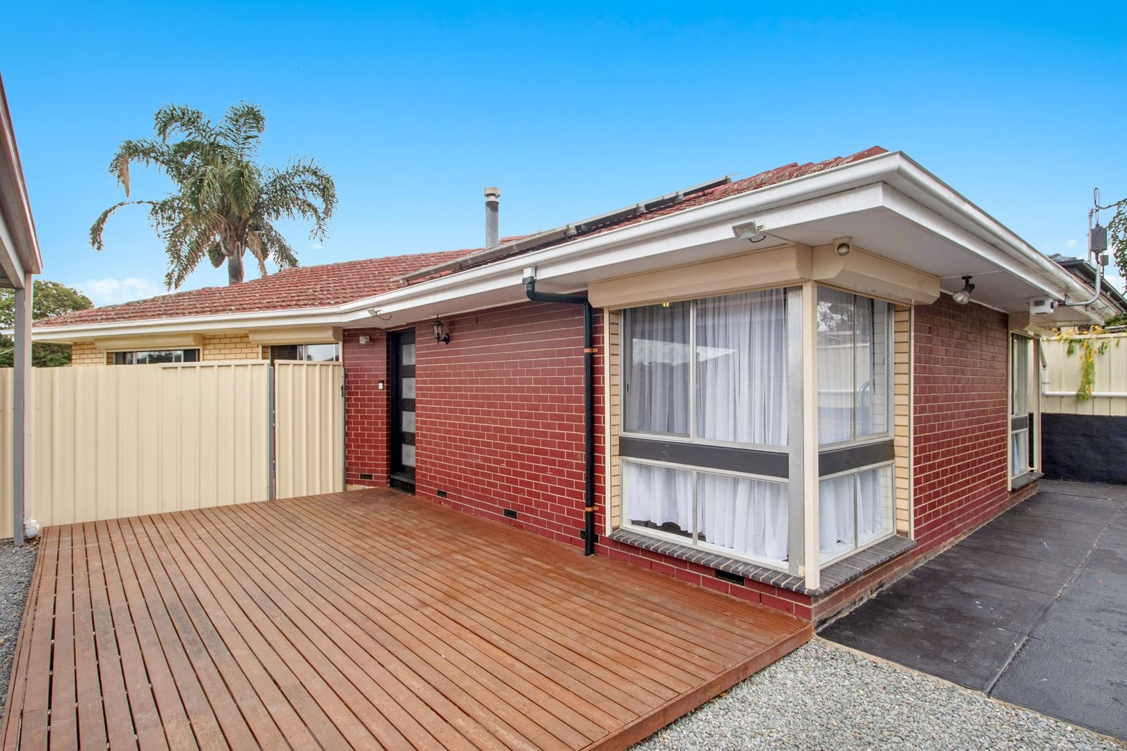 21 Desmond Road, Hackham SA 5163, Image 1