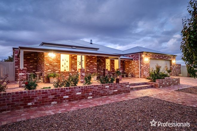 Picture of 13 Summer Drive, BURONGA NSW 2739