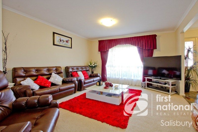 31 New Hampshire Drive, Parafield Gardens SA 5107, Image 2