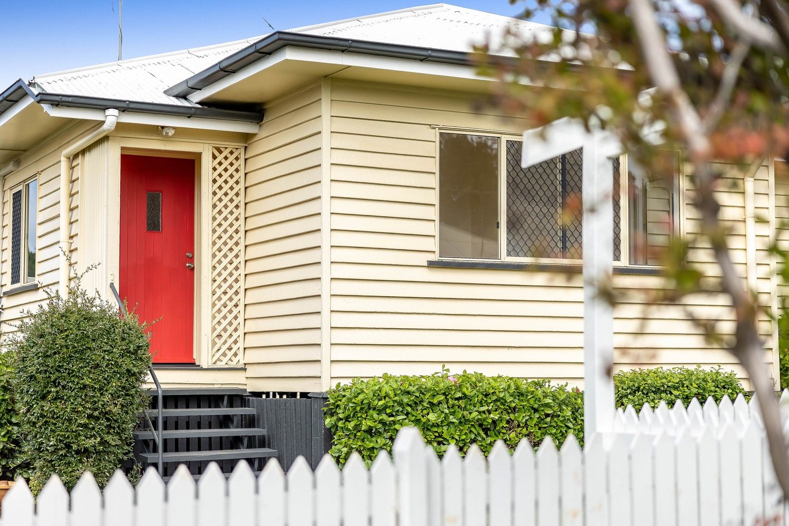 3 bedrooms House in 24 Elizabeth Street SOUTH TOOWOOMBA QLD, 4350