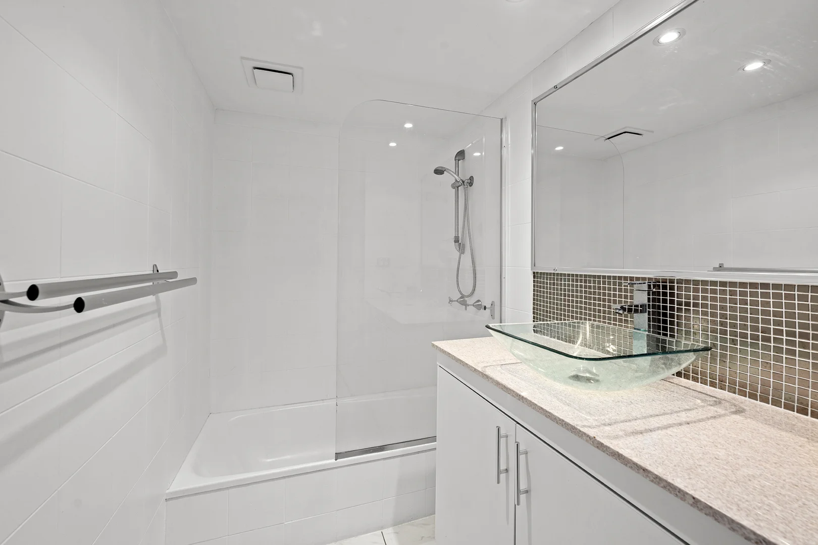 Additional image 18 of 2/828 Pacific Parade, Currumbin QLD 4223