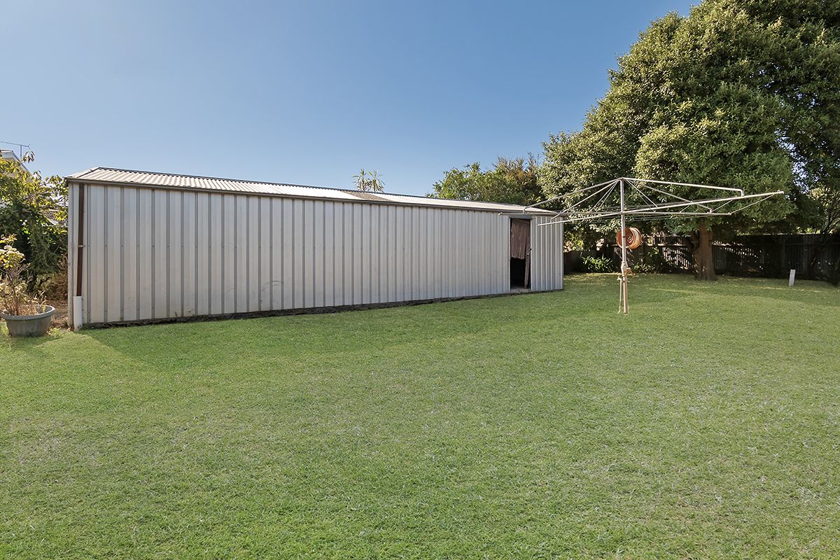 11 Roscoe Avenue, Hamilton VIC 3300, Image 1