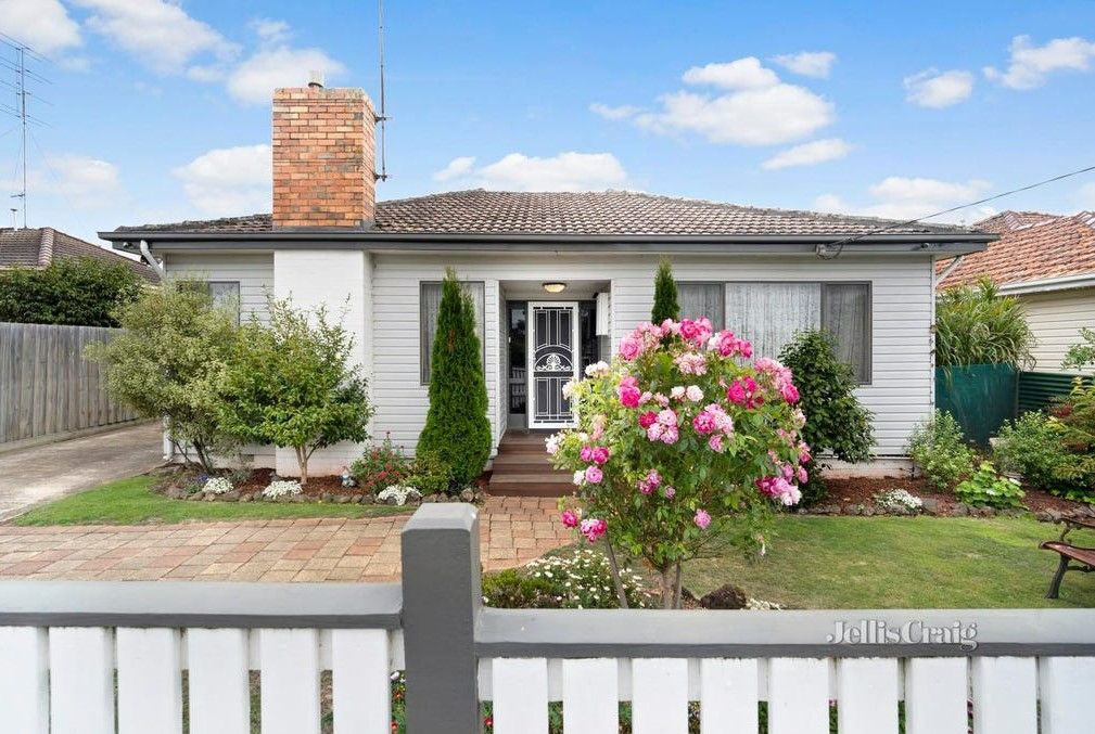 3 bedrooms House in 290 Vickers Street SEBASTOPOL VIC, 3356