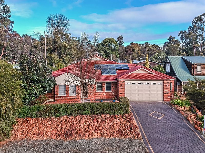 16 Mcneil Grove, Jarrahdale WA 6124