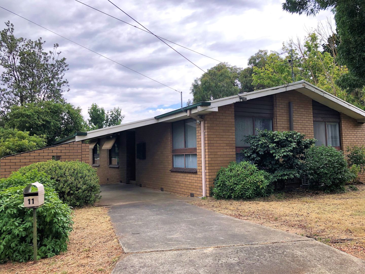11 Aquila Court, Ballarat North Property History & Address Research
