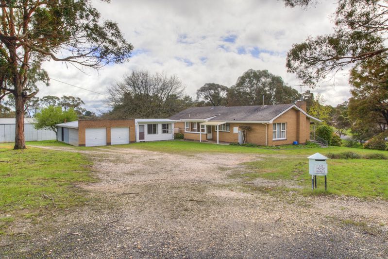 12 Hyde Park Road, CRESWICK VIC 3363, Image 2