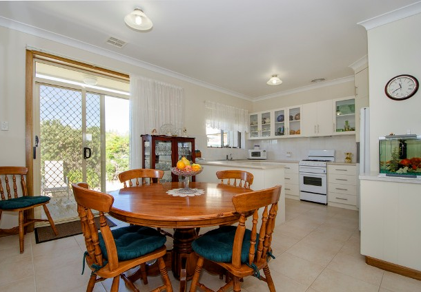 97 Meylin Street, Port Macdonnell SA 5291