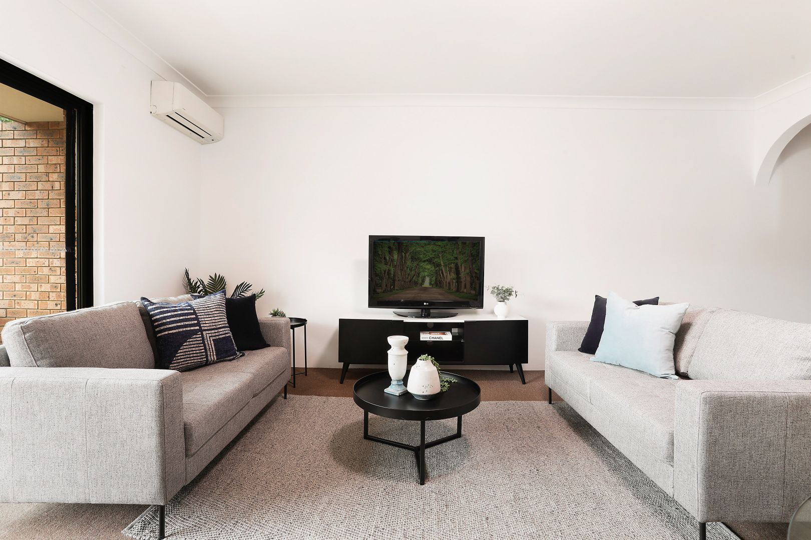 5/60 Hampton Court Road, Carlton NSW 2218, Image 2