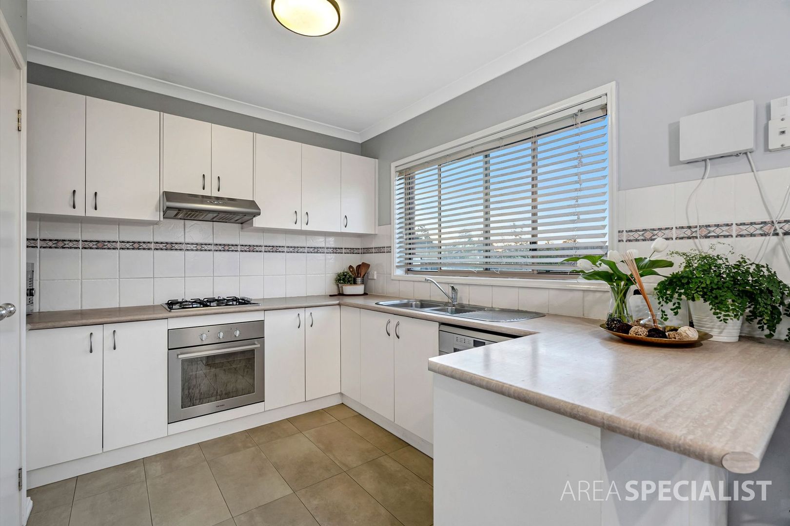 5 Malfoy Mews, Cranbourne West VIC 3977, Image 2