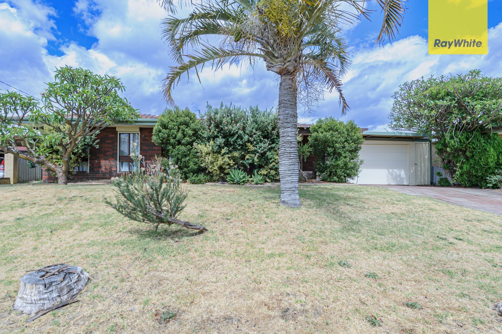 16 Frost Street, Swan View WA 6056, Image 2