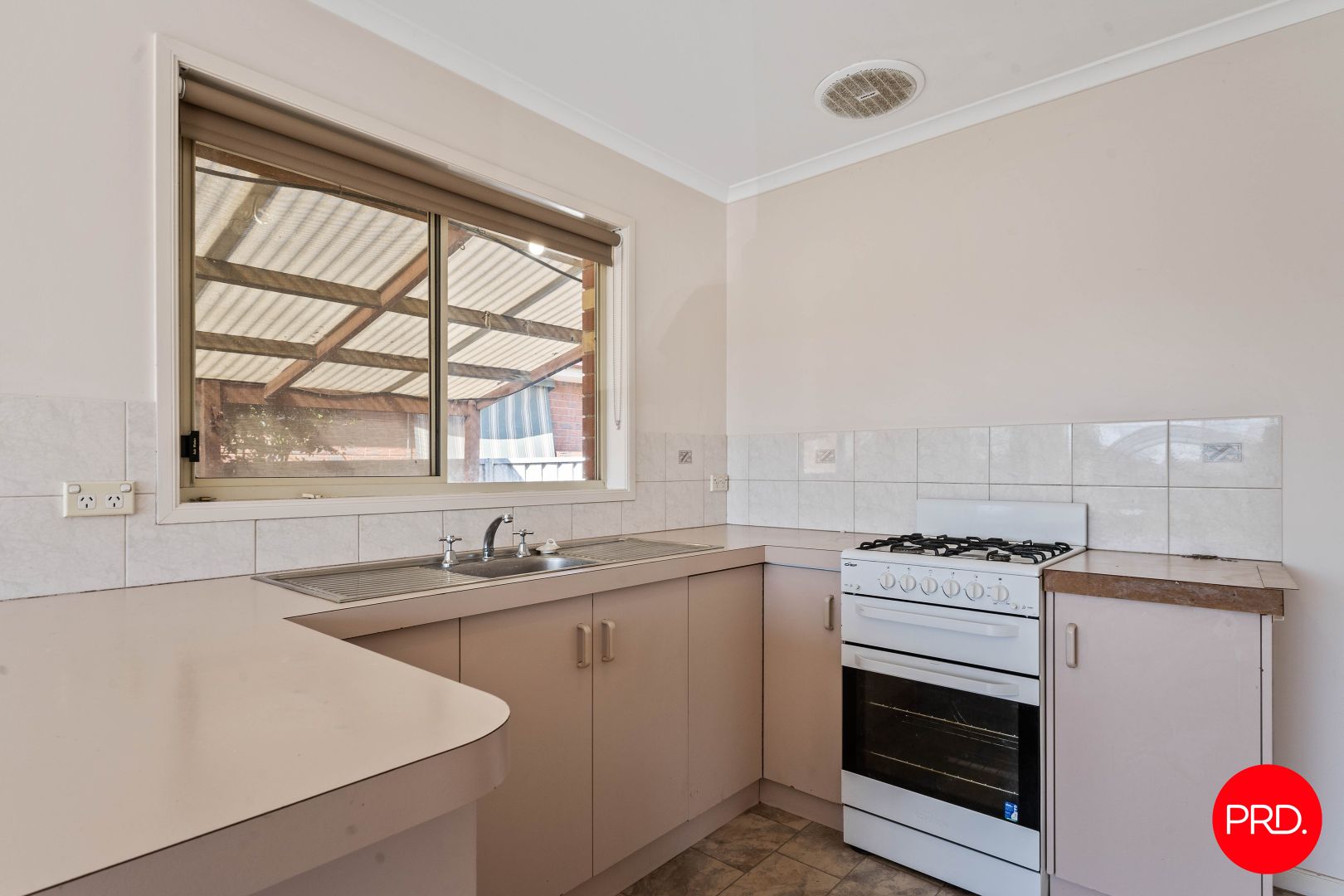 39 Queen Street, Kangaroo Flat VIC 3555, Image 2