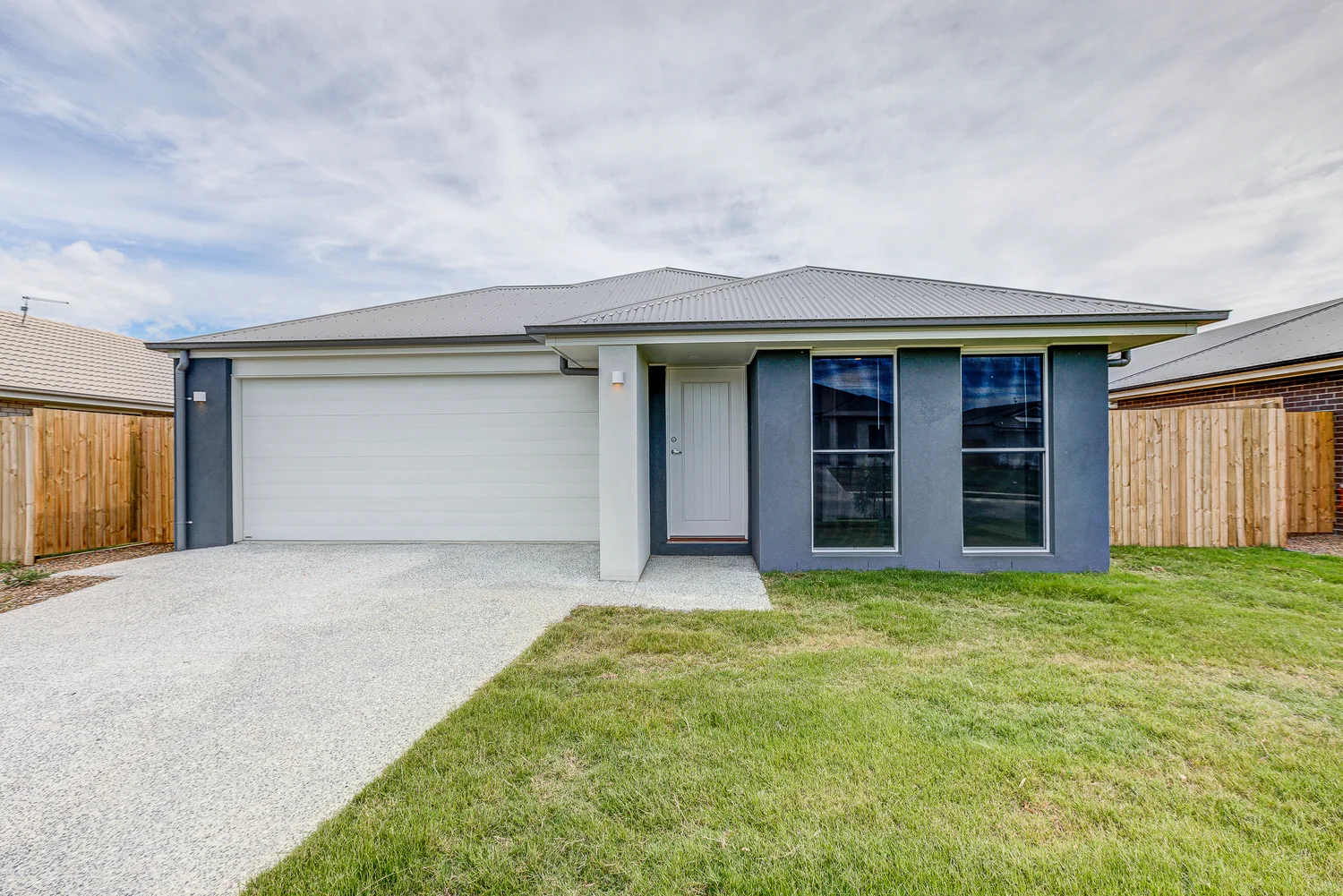 8 Roupell Street, Logan Reserve QLD 4133