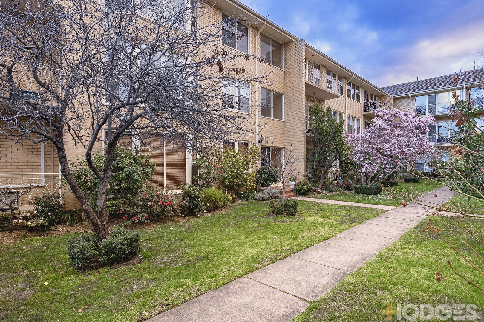 2 bedrooms Apartment / Unit / Flat in 18/49A Kensington Road SOUTH YARRA VIC, 3141