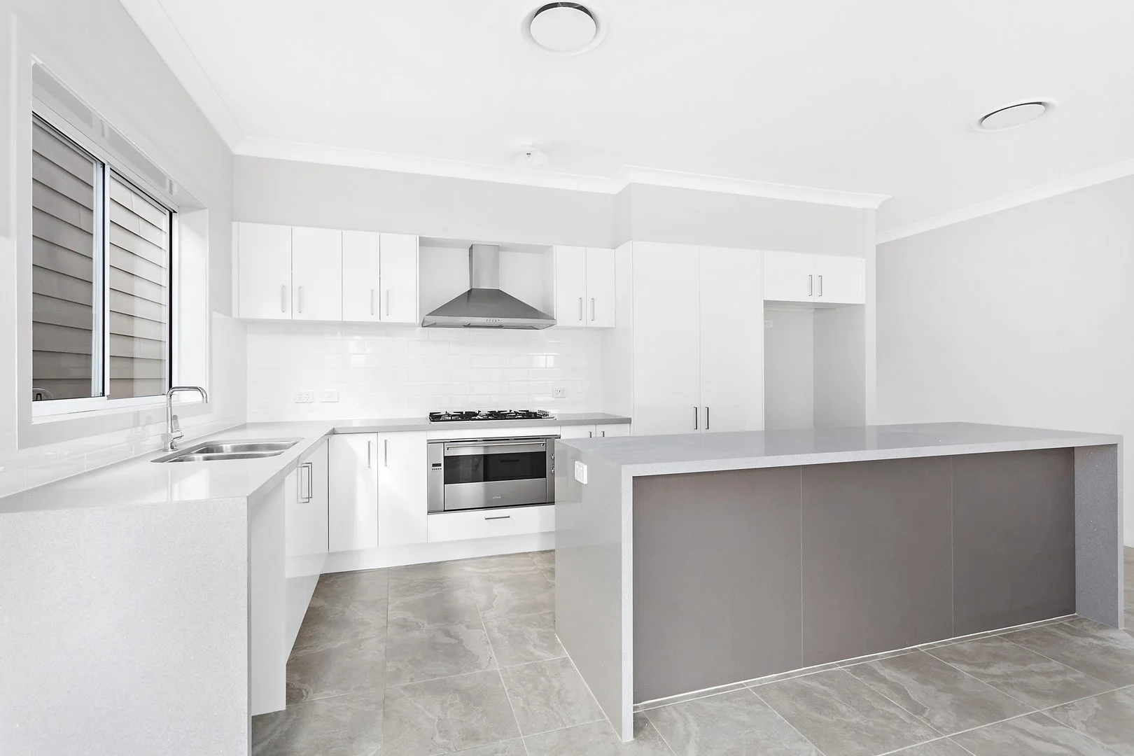 32 Wongawilli Street, Tullimbar NSW 2527