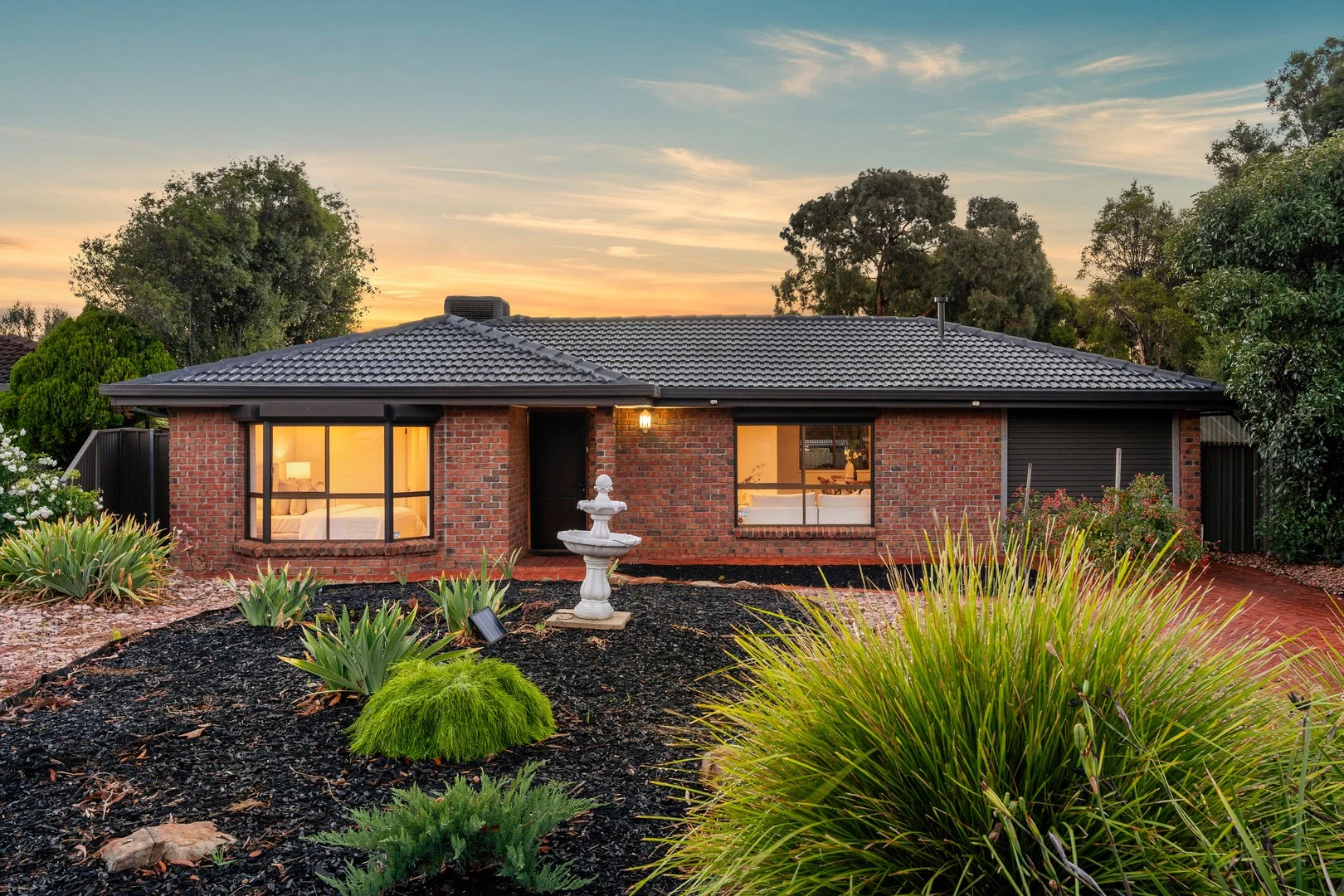 8 Balmoral Court, Morphett Vale SA 5162