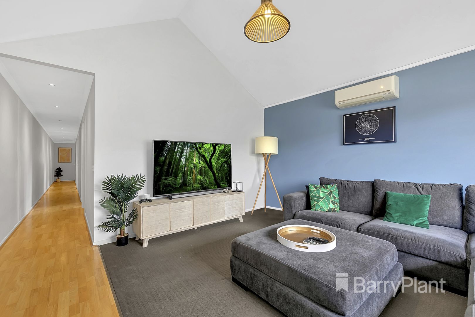 24 Benjamin Close, Bundoora VIC 3083, Image 2