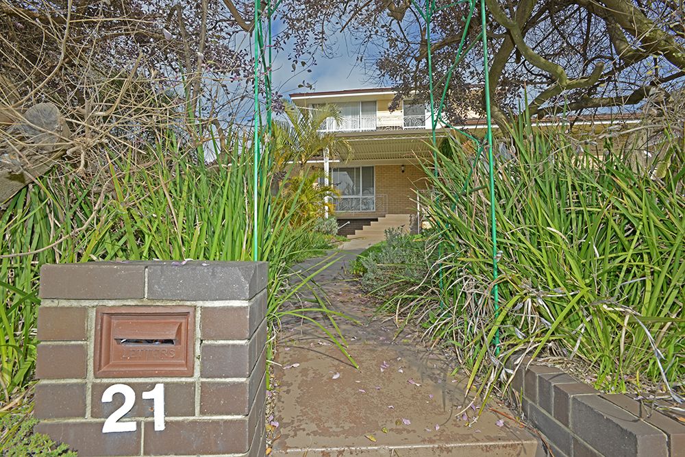 21 McCoy Street, Melville WA 6156 House For Rent Domain