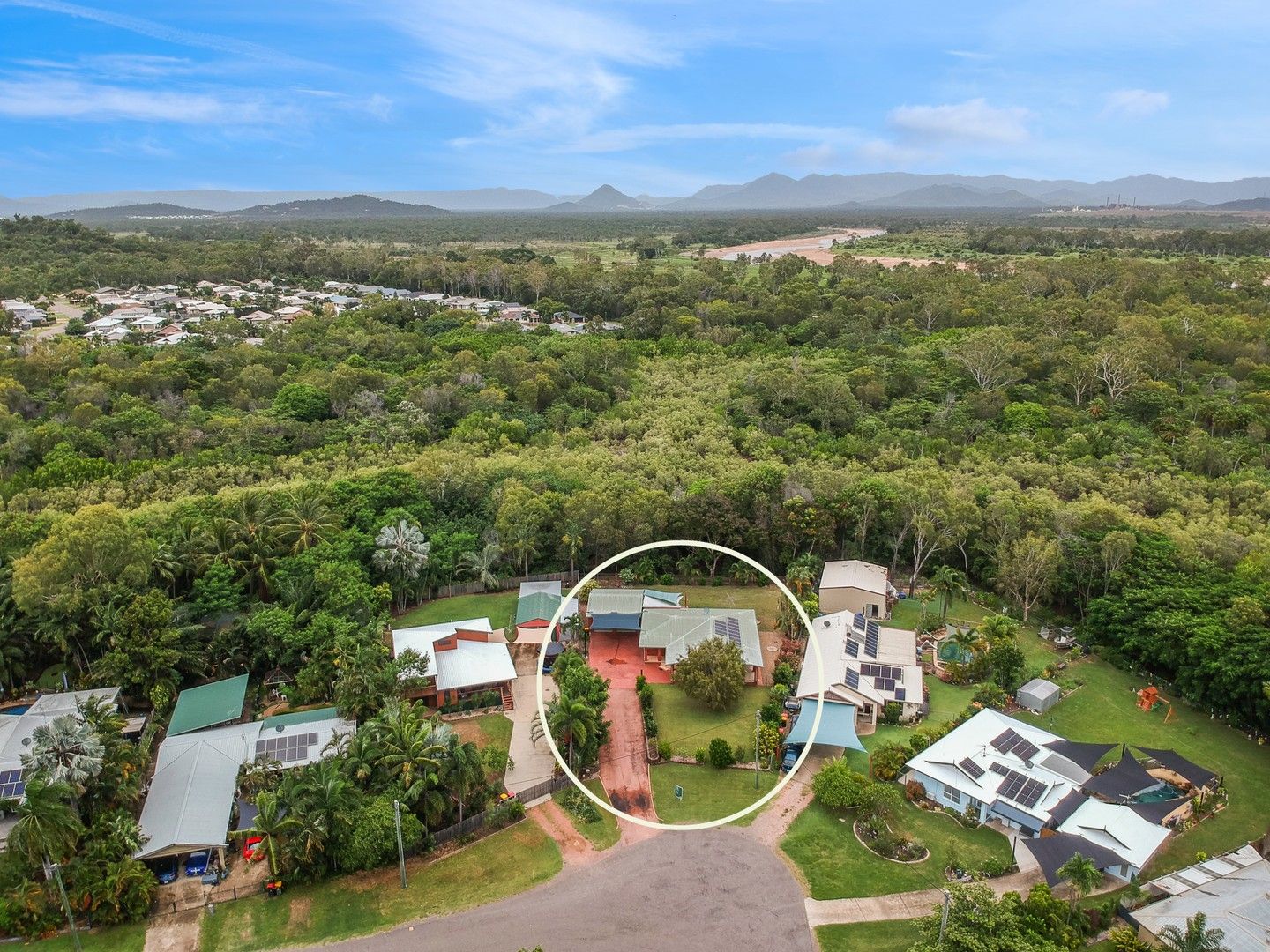 3 bedrooms House in 113 Coutts Drive BUSHLAND BEACH QLD, 4818