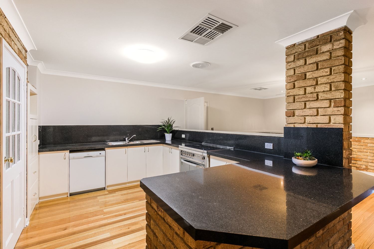 3 Monaco Close, Warnbro WA 6169, Image 1