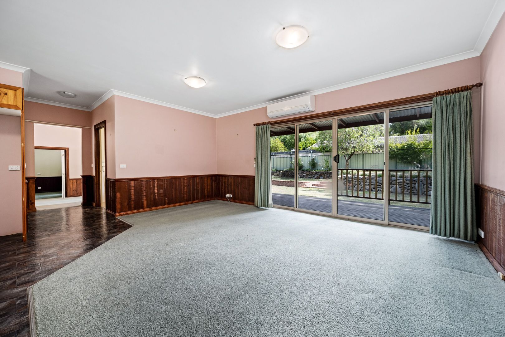 6 Delany Avenue, Bright VIC 3741, Image 2