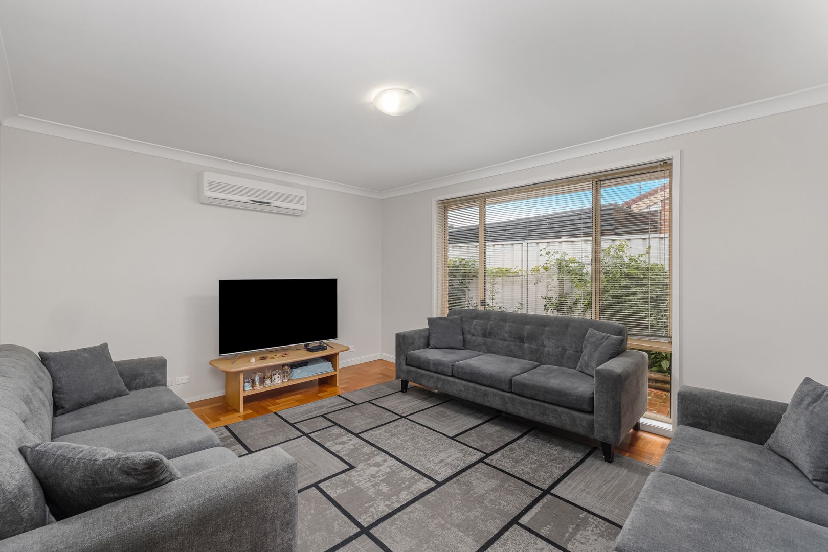 16 Errica Street, Greenfield Park NSW 2176, Image 2