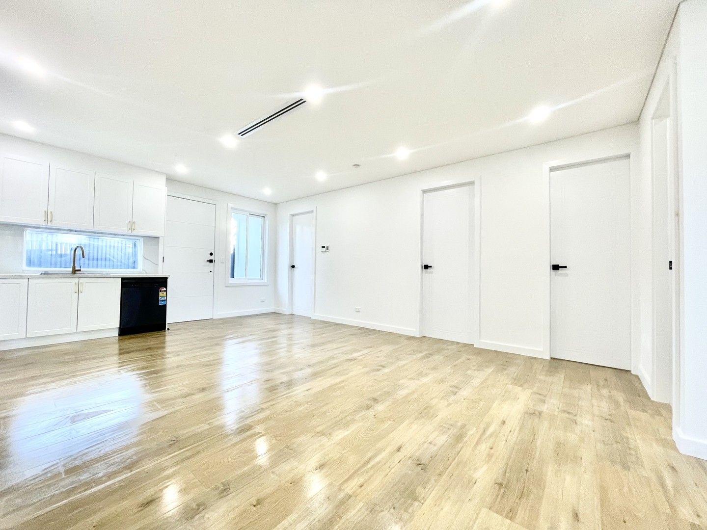 3 bedrooms House in 10A Lawson Street CAMPBELLTOWN NSW, 2560