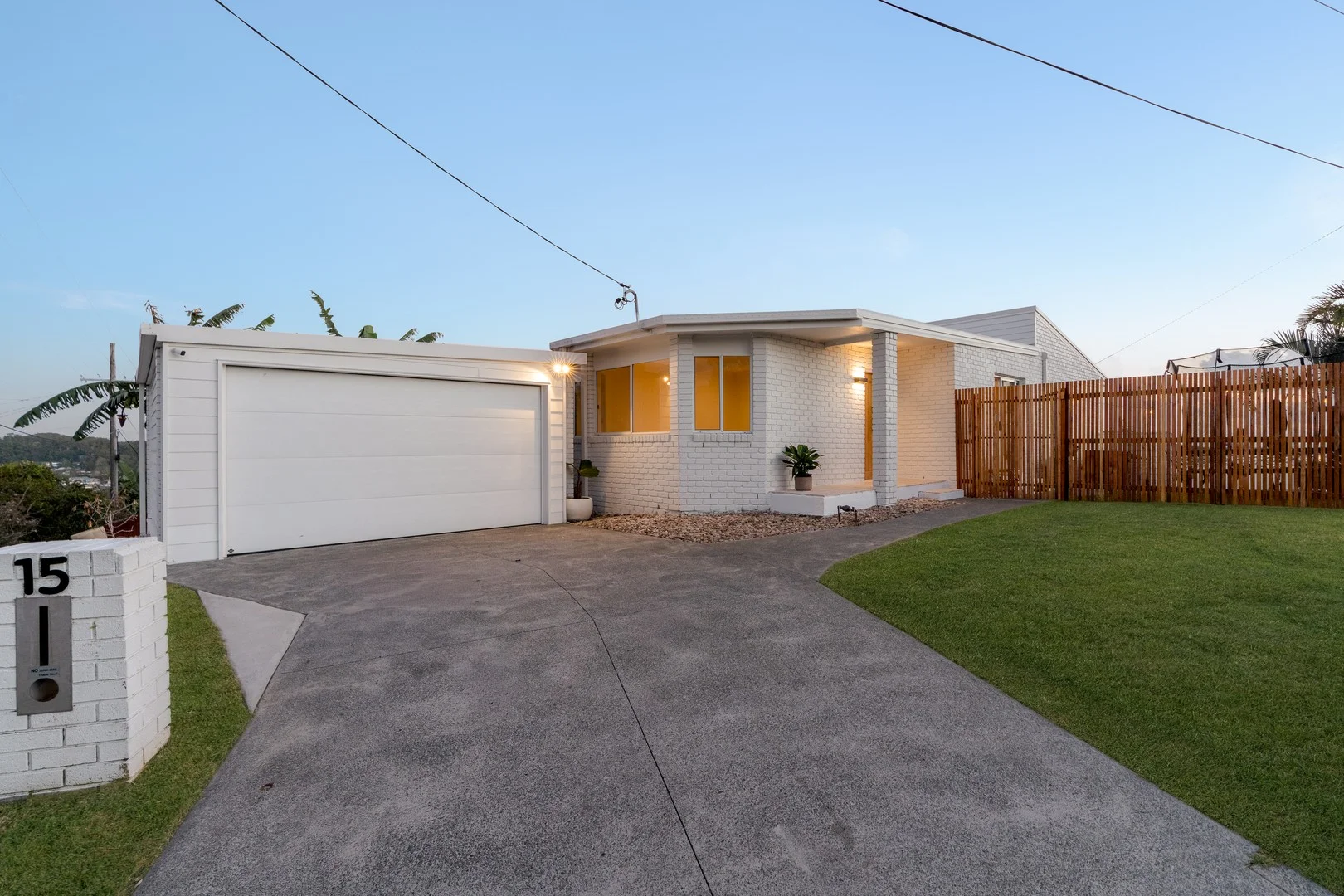 15 Hillcrest Avenue, Tweed Heads South NSW 2486