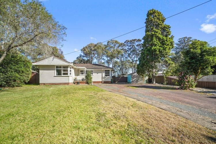 3 bedrooms House in 13 Broughton Crescent APPIN NSW, 2560