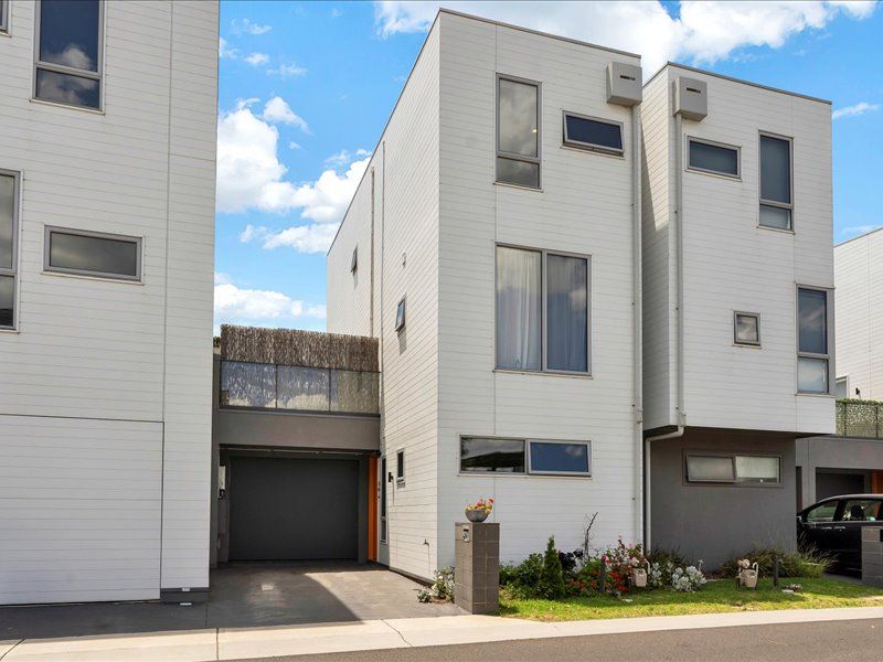 4 bedrooms House in 34 Luxe Terrace POINT COOK VIC, 3030
