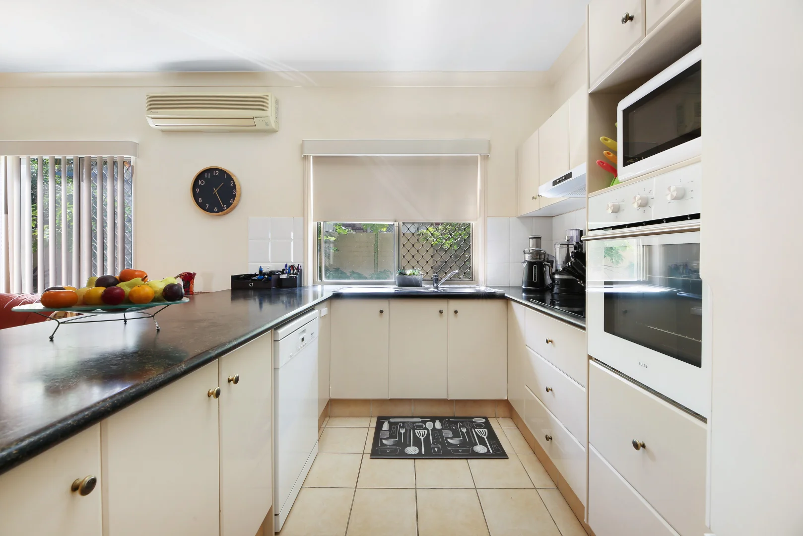 Additional image 6 of 7 Arbuthnot Parade, Benowa Waters QLD 4217