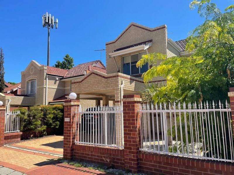 3 bedrooms House in 1 Heirisson Way VICTORIA PARK WA, 6100