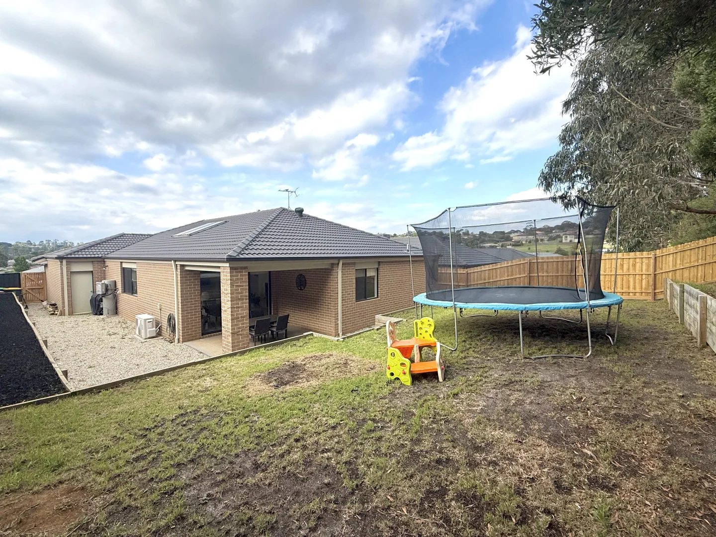 Additional image 15 of 14 Chaucer Way, Drouin VIC 3818