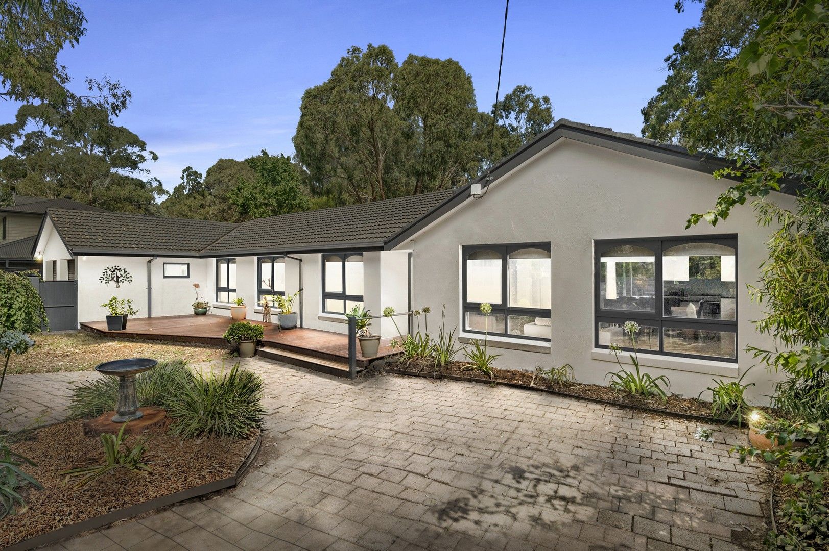 5 bedrooms House in 32 Barrow Drive HEATHMONT VIC, 3135