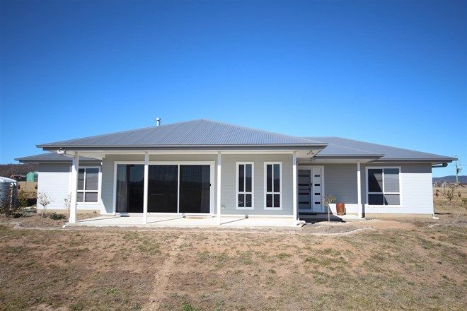 Picture of 303 East Street, TENTERFIELD NSW 2372