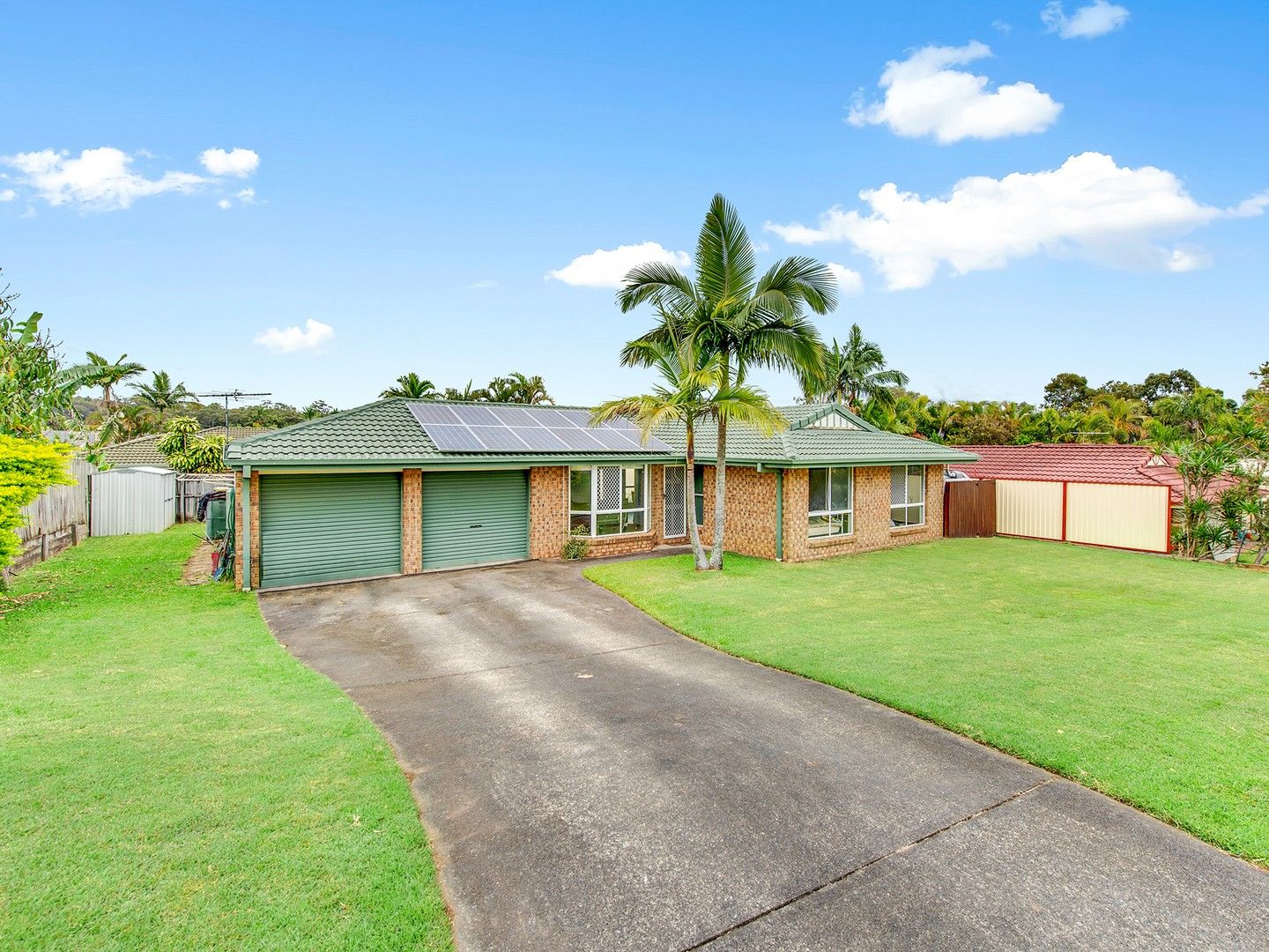 4 bedrooms House in 7 Gleditsia Close REGENTS PARK QLD, 4118